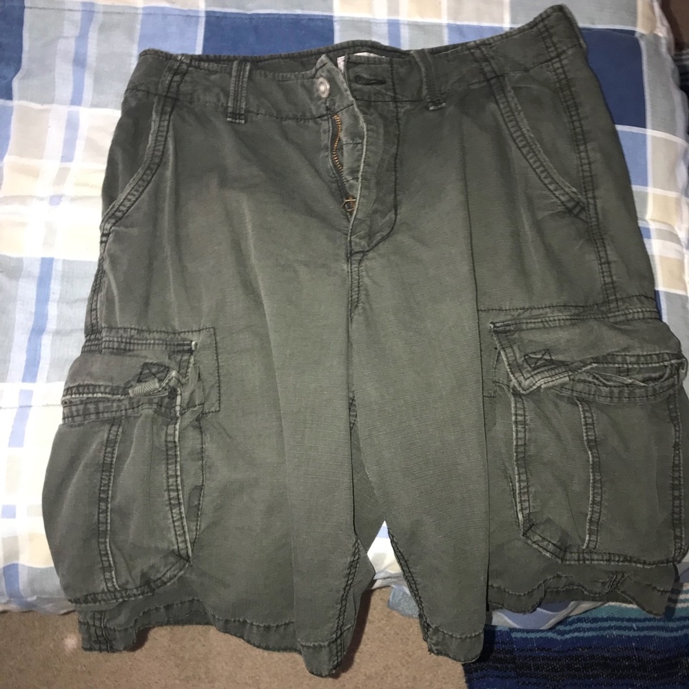 American Eagle cargos